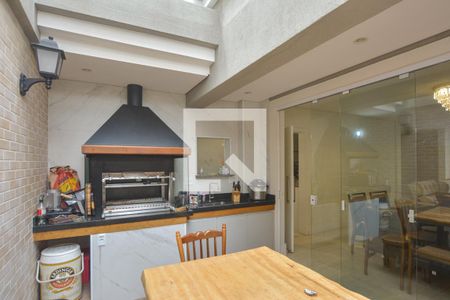 Casa de condomínio à venda com 247m², 4 quartos e 4 vagas Casa de condomínio à venda com 247m², 4 quartos e 4 vagasChurrasqueira