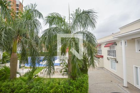 Casa de condomínio à venda com 247m², 4 quartos e 4 vagas Casa de condomínio à venda com 247m², 4 quartos e 4 vagasVista da suíte 2