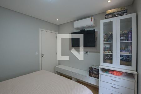 Casa de condomínio à venda com 247m², 4 quartos e 4 vagas Casa de condomínio à venda com 247m², 4 quartos e 4 vagasQuarto 4