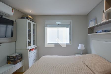 Casa de condomínio à venda com 247m², 4 quartos e 4 vagas Casa de condomínio à venda com 247m², 4 quartos e 4 vagasQuarto 4