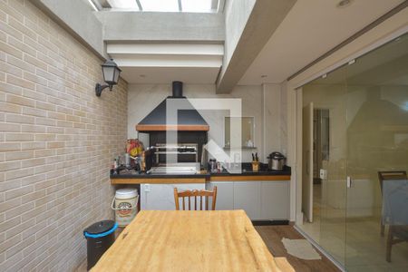 Casa de condomínio à venda com 247m², 4 quartos e 4 vagas Casa de condomínio à venda com 247m², 4 quartos e 4 vagasChurrasqueira