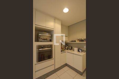 Casa de condomínio à venda com 247m², 4 quartos e 4 vagas Casa de condomínio à venda com 247m², 4 quartos e 4 vagasCozinha