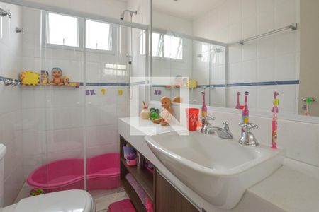 Casa de condomínio à venda com 247m², 4 quartos e 4 vagas Casa de condomínio à venda com 247m², 4 quartos e 4 vagasBanheiro da Suíte 2