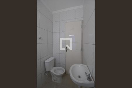 Banheiro de kitnet/studio para alugar com 1 quarto, 27m² em Jardim Goncalves, Sorocaba
