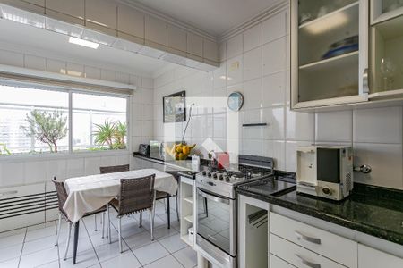 Cozinha de apartamento à venda com 3 quartos, 150m² em Vila Mariana, São Paulo