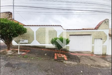 Casa à venda com 282m², 4 quartos e 3 vagas