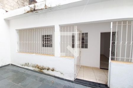 Casa à venda com 282m², 4 quartos e 3 vagas Casa à venda com 282m², 4 quartos e 3 vagasFachada - Casa 1