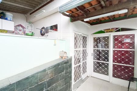 Casa à venda com 282m², 4 quartos e 3 vagas Casa à venda com 282m², 4 quartos e 3 vagasFachada - Casa 2