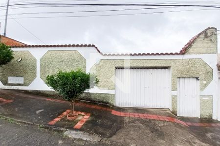 Casa à venda com 282m², 4 quartos e 3 vagas