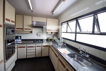 Apartamento à venda com 275m², 4 quartos e 3 vagasCozinha
