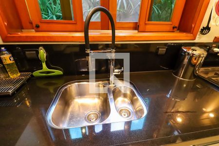 Casa à venda com 250m², 3 quartos e 3 vagasCozinha - Torneira