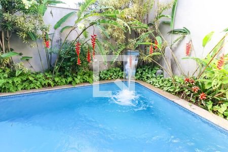 Casa à venda com 250m², 3 quartos e 3 vagasÁrea comum - Piscina