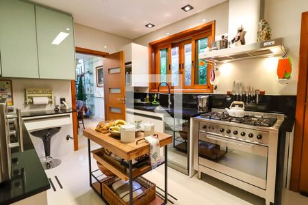 Casa à venda com 250m², 3 quartos e 3 vagasCozinha