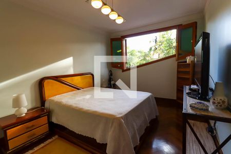 Casa à venda com 250m², 3 quartos e 3 vagasSuíte 2