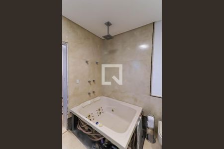 Casa à venda com 250m², 3 quartos e 3 vagasBanheiro da Suíte 1