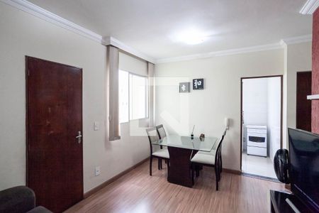 Sala  de apartamento à venda com 2 quartos, 70m² em Vila Cloris, Belo Horizonte