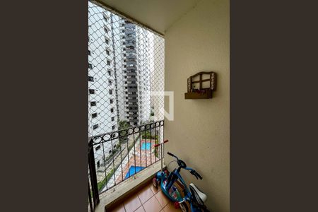 Varanda  de apartamento para alugar com 2 quartos, 51m² em Chora Menino, São Paulo
