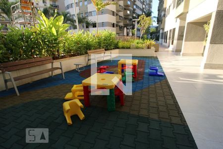 Apartamento para alugar com 116m², 3 quartos e 1 vaga Apartamento para alugar com 116m², 3 quartos e 1 vagaÁrea comum - Playground