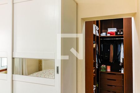 Casa à venda com 280m², 2 quartos e 2 vagasCloset do Quarto 1 - Suíte