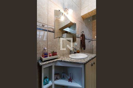 Casa à venda com 280m², 2 quartos e 2 vagasBanheiro Social