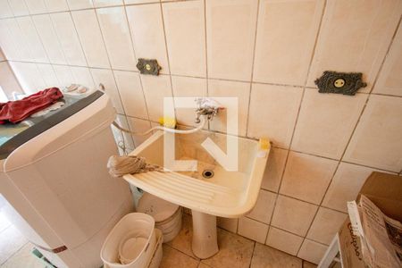 Casa à venda com 135m², 3 quartos e 3 vagas Casa à venda com 135m², 3 quartos e 3 vagasLavanderia