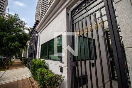 Apartamento à venda com 93m², 2 quartos e 2 vagasFachada e portaria