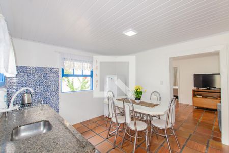 Casa para alugar com 100m², 2 quartos e 1 vagaCozinha