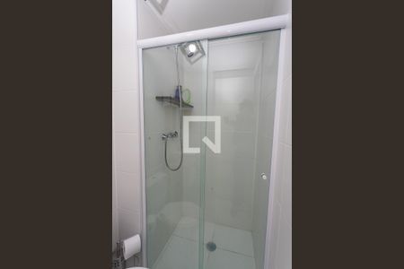 Apartamento para alugar com 55m², 2 quartos e 1 vagaBanheiro da suíte 