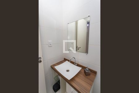 Apartamento para alugar com 55m², 2 quartos e 1 vagaBanheiro social 