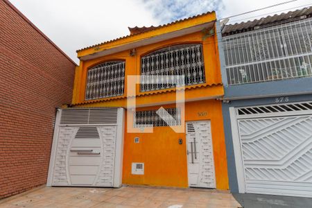 Casa para alugar com 245m², 3 quartos e 2 vagasFachada 