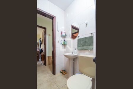 Casa à venda com 111m², 3 quartos e 3 vagasBanheiro Corredor