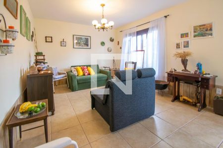 Sala de casa à venda com 3 quartos, 111m² em Espírito Santo, Porto Alegre