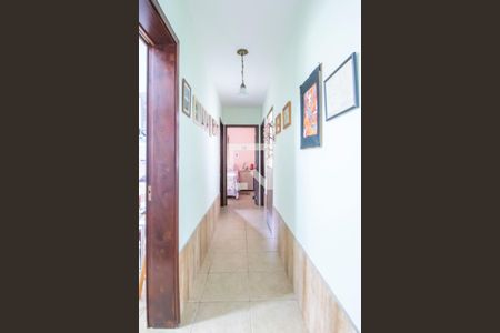 Casa à venda com 111m², 3 quartos e 3 vagasCorredor