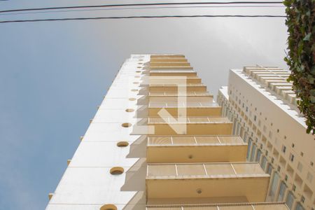 Apartamento para alugar com 41m², 1 quarto e 1 vaga Apartamento para alugar com 41m², 1 quarto e 1 vagaFachada