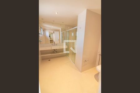 Apartamento para alugar com 238m², 3 quartos e 3 vagasBanheiro, suíte 1