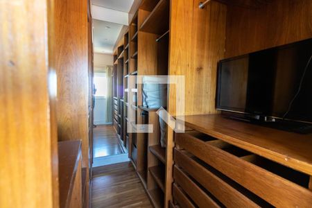 Apartamento para alugar com 238m², 3 quartos e 3 vagasCloset