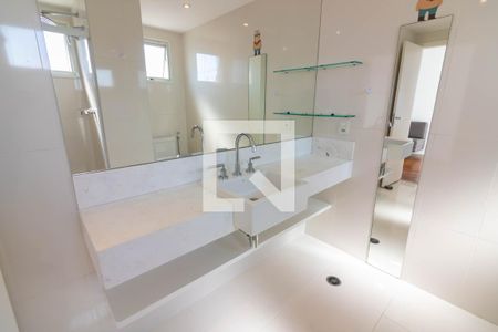Apartamento para alugar com 238m², 3 quartos e 3 vagasBanheiro, suíte 3