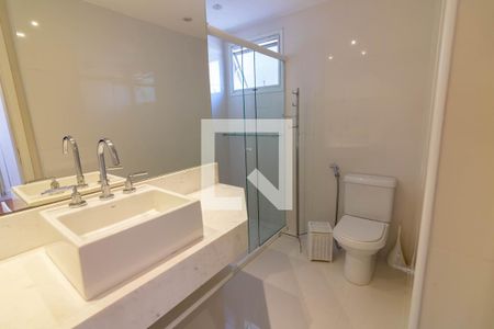 Apartamento para alugar com 238m², 3 quartos e 3 vagasBanheiro, suíte 2