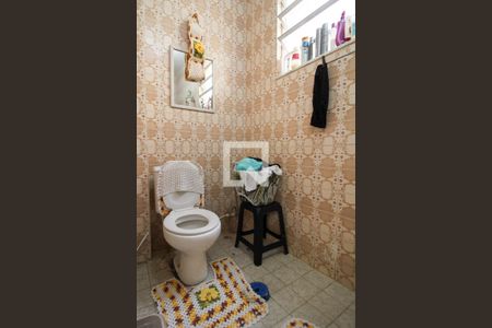 Casa à venda com 100m², 2 quartos e sem vaga Casa à venda com 100m², 2 quartos e sem vagaBanheiro Social