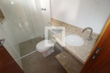 Banheiro de apartamento para alugar com 1 quarto, 28m² em Vila Alpina, São Paulo