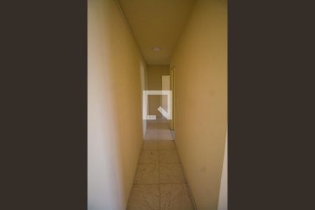 Corredor de apartamento para alugar com 2 quartos, 59m² em Tomás Coelho, Rio de Janeiro