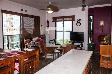 Sala de apartamento para alugar com 3 quartos, 110m² em Vila Alzira, Guarujá