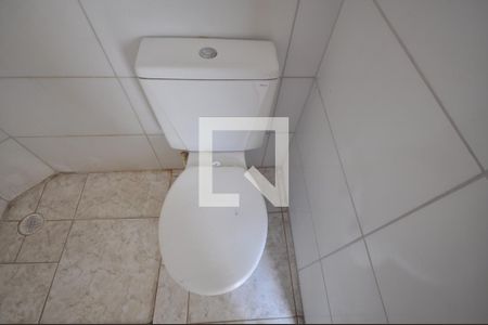 Banheiro de apartamento para alugar com 1 quarto, 40m² em Parque Ramos Freitas, São Paulo