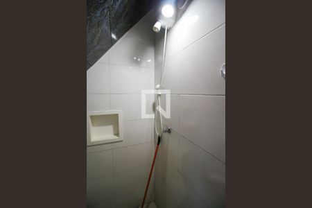 Banheiro de casa para alugar com 1 quarto, 50m² em Vila Brasil, São Paulo