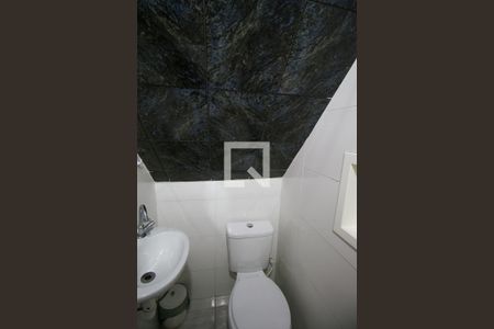 Banheiro de casa para alugar com 1 quarto, 50m² em Vila Brasil, São Paulo