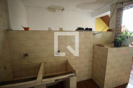 Casa para alugar com 50m², 1 quarto e sem vagaÁrea de Serviço