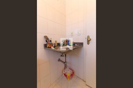 Apartamento à venda com 54m², 2 quartos e 1 vaga Apartamento à venda com 54m², 2 quartos e 1 vagaBanheiro