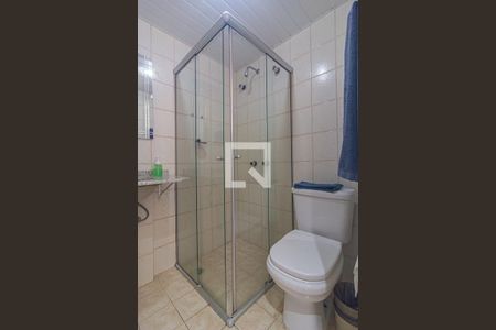 Banheiro de apartamento para alugar com 1 quarto, 36m² em Centro, Curitiba