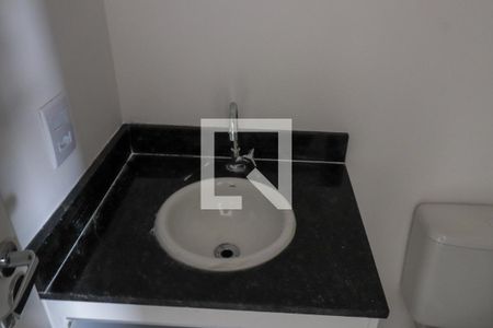 Banheiro de apartamento para alugar com 1 quarto, 28m² em Vila Formosa, São Paulo