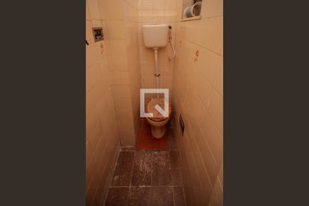 Apartamento para alugar com 80m², 2 quartos e 1 vaga Apartamento para alugar com 80m², 2 quartos e 1 vagaBanheiro de Serviço